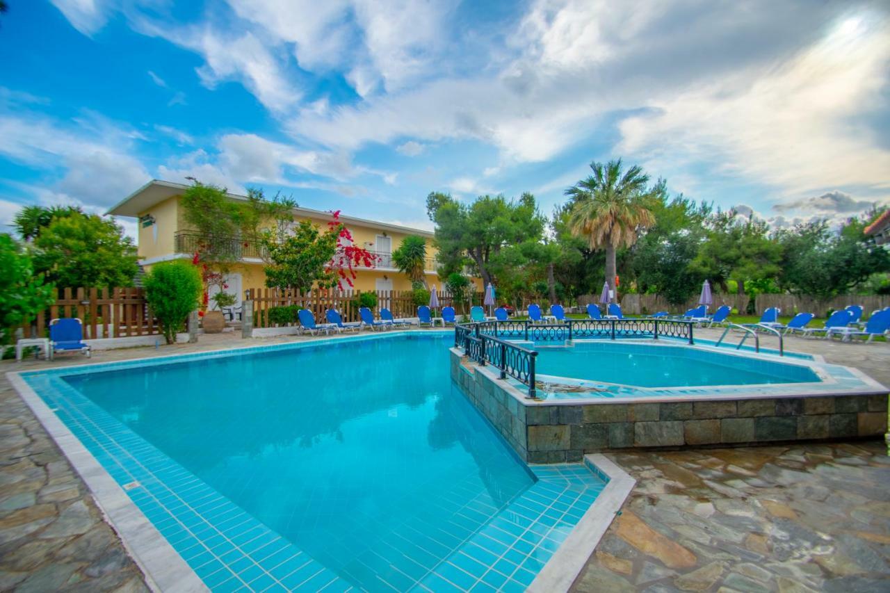 Splash Pool Bar ラガナス エクステリア 写真
